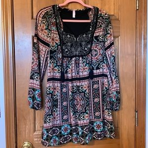 Patterned Long Sleeve Dress